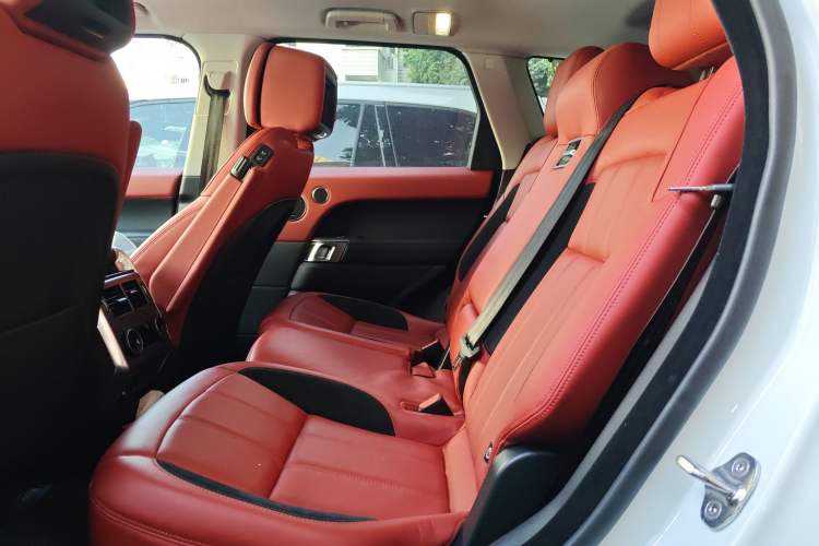 Used Land Rover Range Sport 2019 3.0 L6 HSE DYNAMIC Left Rear Seat