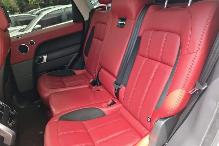 Used Land Rover Range Sport 2019 3.0 L6 HSE DYNAMIC Left Rear Seat