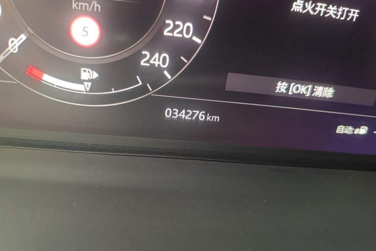 Used Land Rover Range Sport 2019 3.0 L6 HSE DYNAMIC Odometer Close Up
