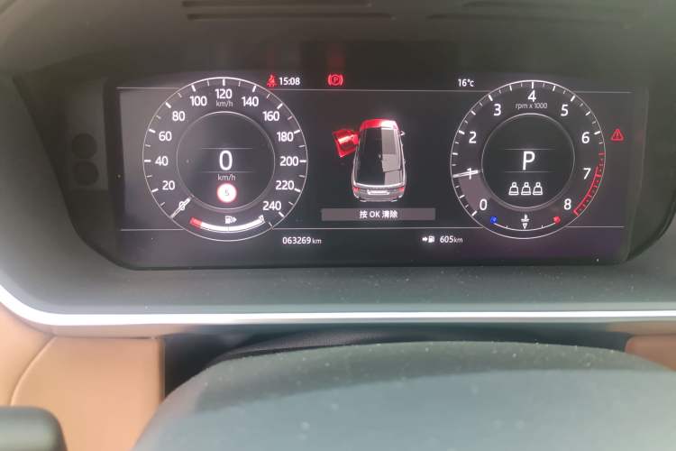 Used Land Rover Range Sport 2019 3.0 L6 HSE DYNAMIC Odometer Close Up