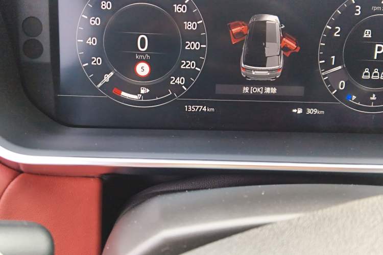 Used Land Rover Range Sport 2019 3.0 L6 HSE DYNAMIC Odometer Close Up