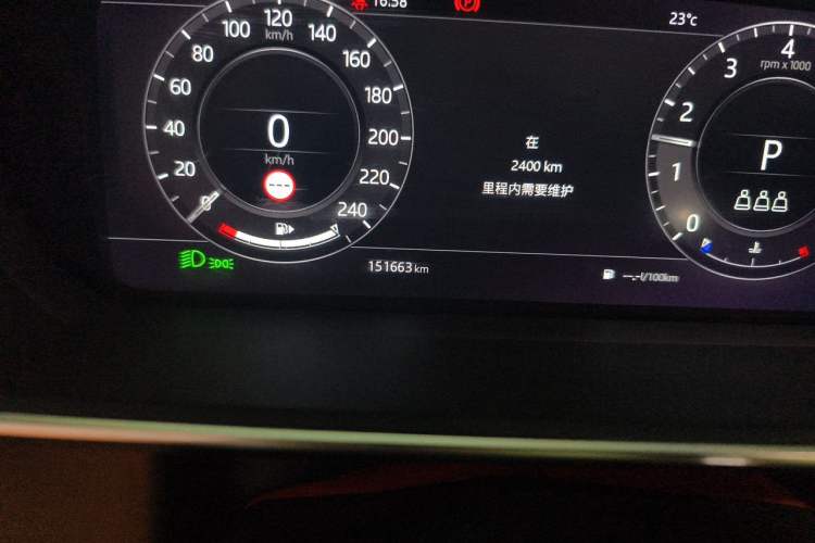 Used Land Rover Range Sport 2019 3.0 L6 HSE DYNAMIC Odometer Close Up