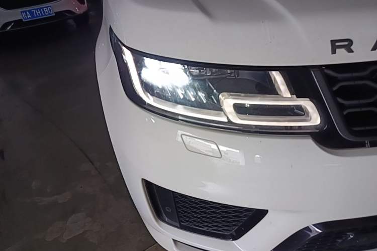 Used Land Rover Range Sport 2019 3.0 L6 HSE DYNAMIC Right Front Headlight