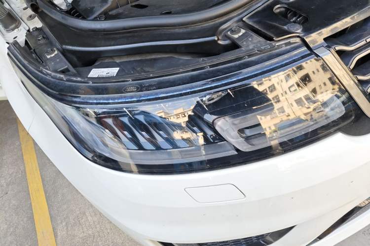 Used Land Rover Range Sport 2019 3.0 L6 HSE DYNAMIC Right Front Headlight