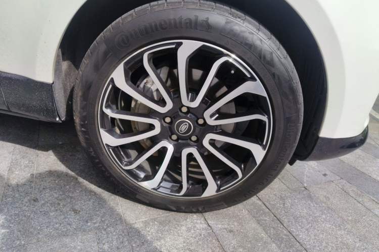 Used Land Rover Range Sport 2019 3.0 SC V6 Special Edition Right Front Wheel Hub