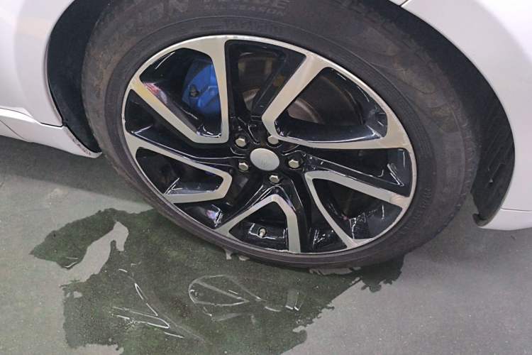 Used Land Rover Range Sport 2019 3.0 L6 SE Right Front Wheel Hub