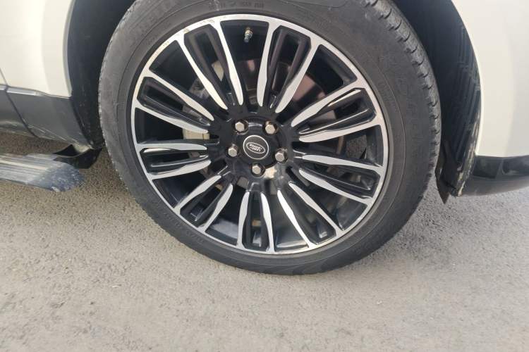 Used Land Rover Range Sport 2019 3.0 SC V6 Special Edition Right Front Wheel Hub