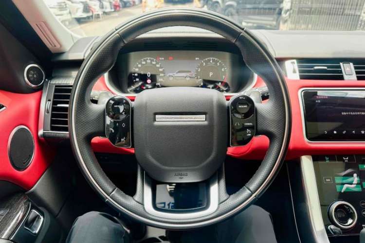 Used Land Rover Range Sport 2019 3.0 L6 HSE DYNAMIC Steering Wheel