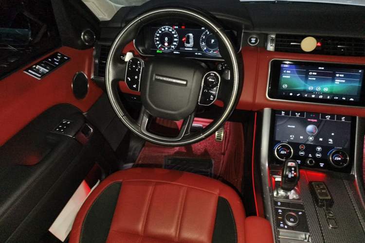 Used Land Rover Range Sport 2019 3.0 L6 HSE DYNAMIC Steering Wheel