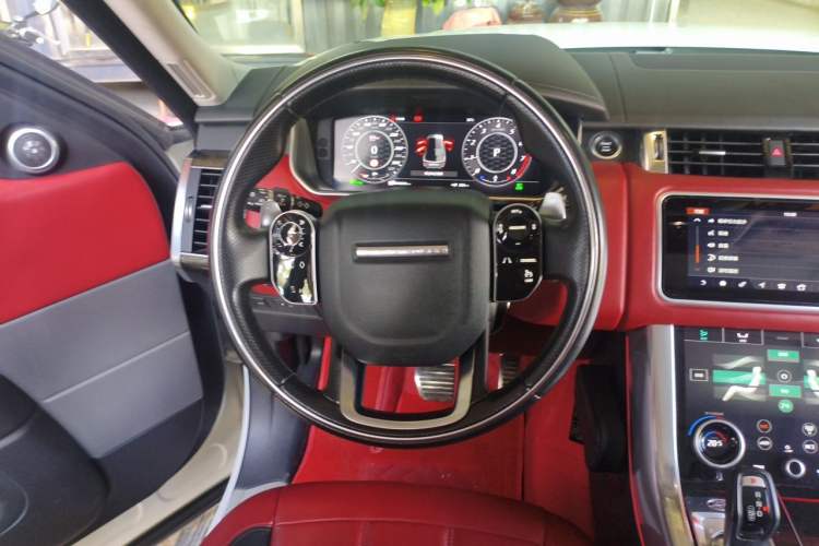 Used Land Rover Range Sport 2019 3.0 L6 HSE DYNAMIC Steering Wheel