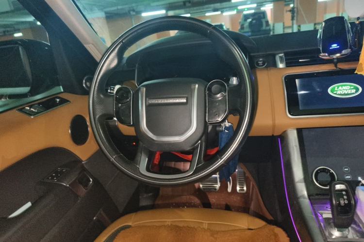 Used Land Rover Range Sport 2019 3.0 L6 HSE DYNAMIC Steering Wheel