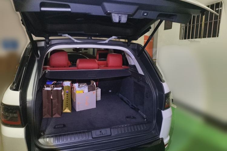 Used Land Rover Range Sport 2019 3.0 L6 HSE DYNAMIC Trunk
