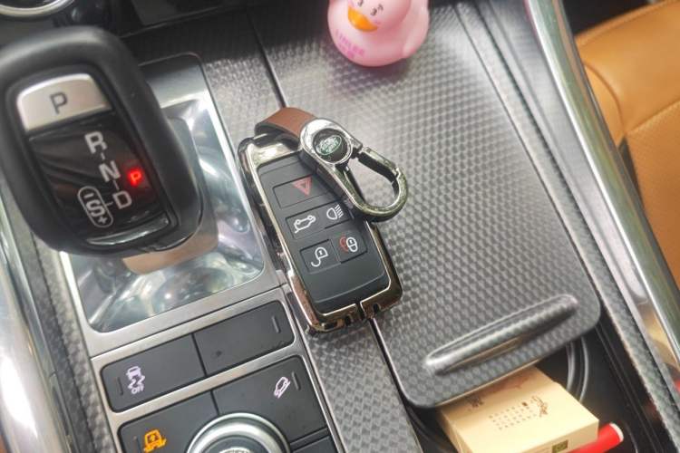 Used Land Rover Range Sport 2019 3.0 L6 HSE DYNAMIC Vehicle Key
