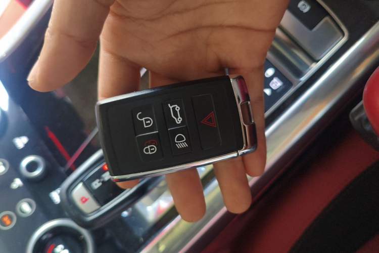 Used Land Rover Range Sport 2019 3.0 L6 HSE DYNAMIC Vehicle Key