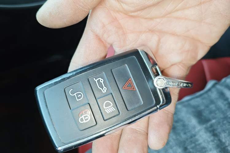 Used Land Rover Range Sport 2019 3.0 L6 HSE DYNAMIC Vehicle Key