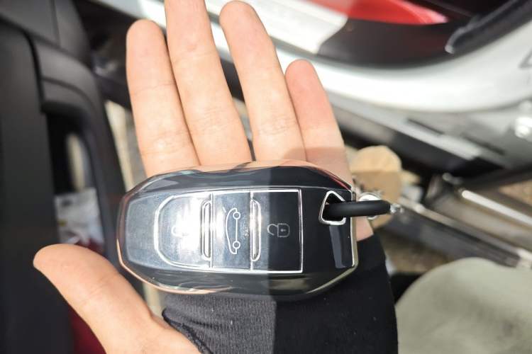 Used Land Rover Range Sport 2019 3.0 L6 HSE DYNAMIC Vehicle Key