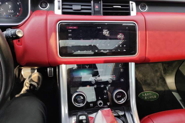 Used Land Rover Range Sport 2020 3.0 L6 HSE DYNAMIC Audio And AC Panel