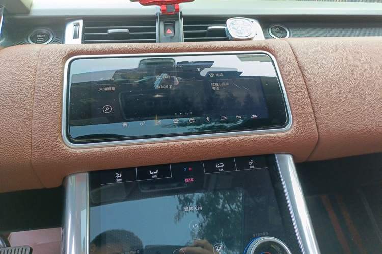 Used Land Rover Range Sport 2020 3.0 L6 SE Audio And AC Panel