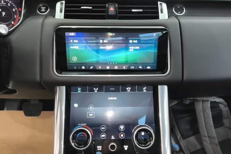Used Land Rover Range Sport 2020 3.0 L6 SE Audio And AC Panel