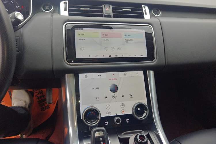 Used Land Rover Range Sport 2020 3.0 L6 SE Audio And AC Panel
