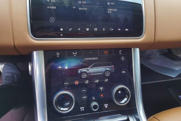 Used Land Rover Range Sport 2020 3.0 L6 HSE DYNAMIC Audio And AC Panel