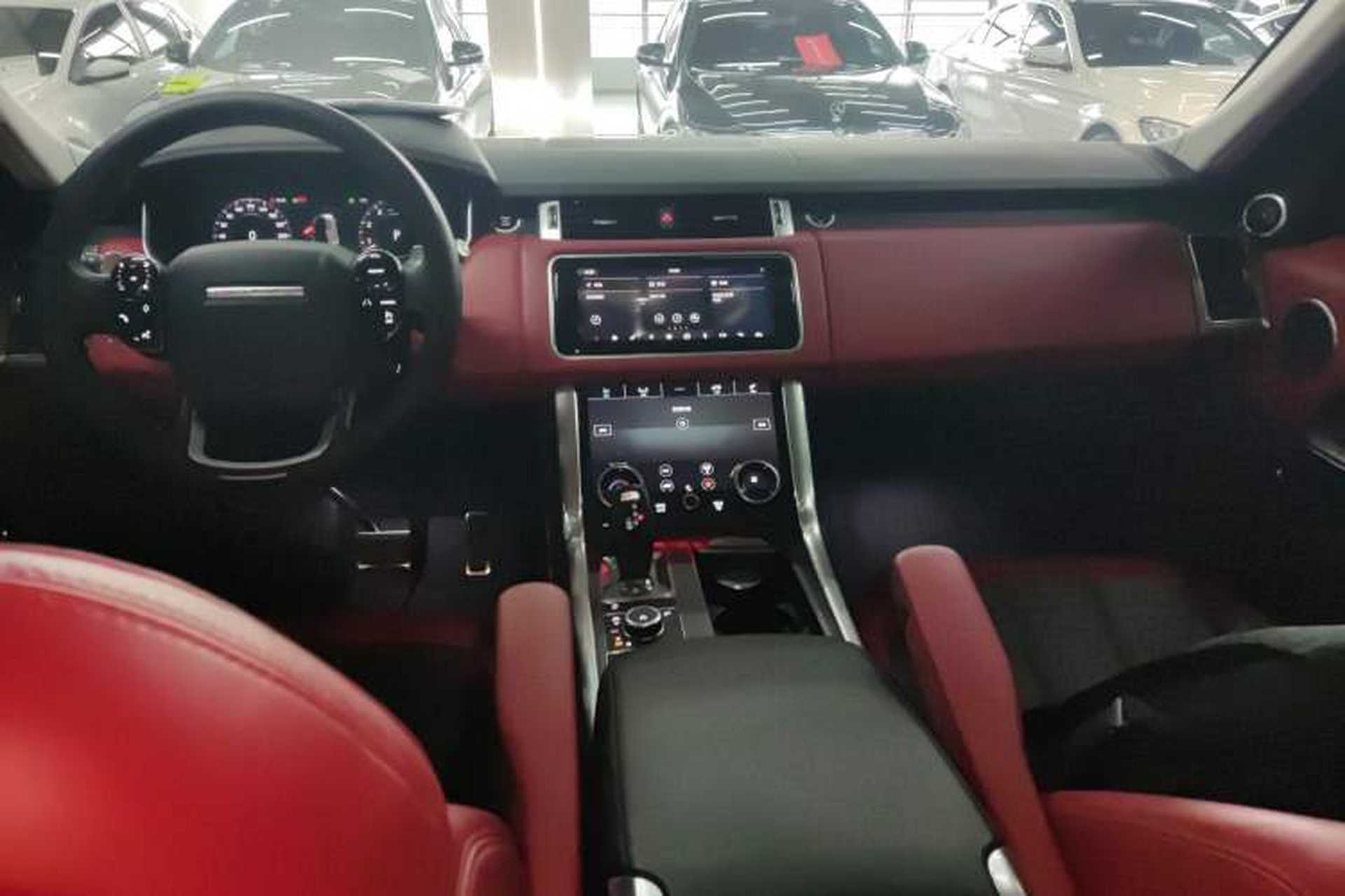 Used Land Rover Range Sport 2020 3.0 L6 HSE DYNAMIC Center Console
