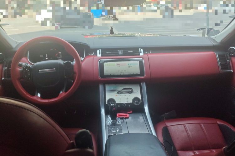 Used Land Rover Range Sport 2020 3.0 L6 HSE DYNAMIC Center Console