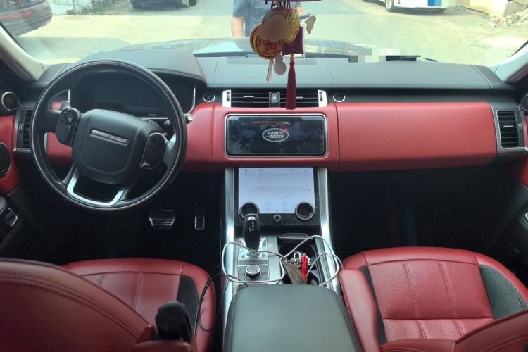 Used Land Rover Range Sport 2020 3.0 L6 HSE DYNAMIC Center Console
