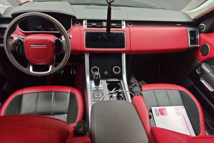 Used Land Rover Range Sport 2020 3.0 L6 HST Center Console