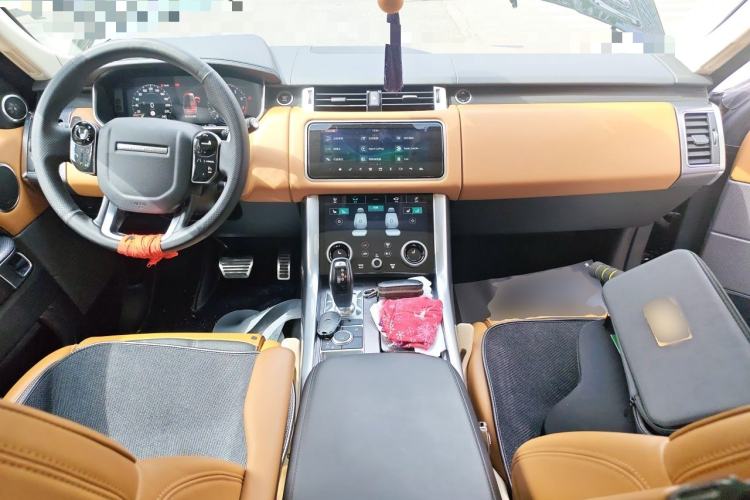 Used Land Rover Range Sport 2020 3.0 L6 HSE DYNAMIC Center Console