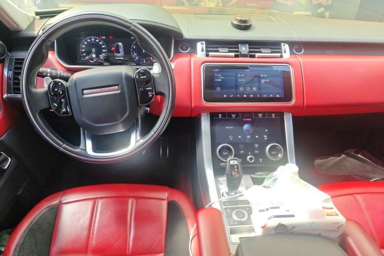 Used Land Rover Range Sport 2020 3.0 L6 SE Center Console
