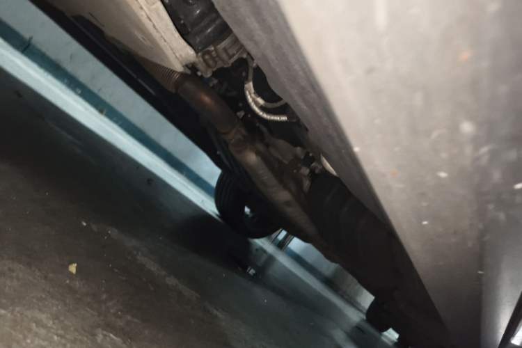 Used Land Rover Range Sport 2020 3.0 L6 HSE DYNAMIC Chassis Front Left
