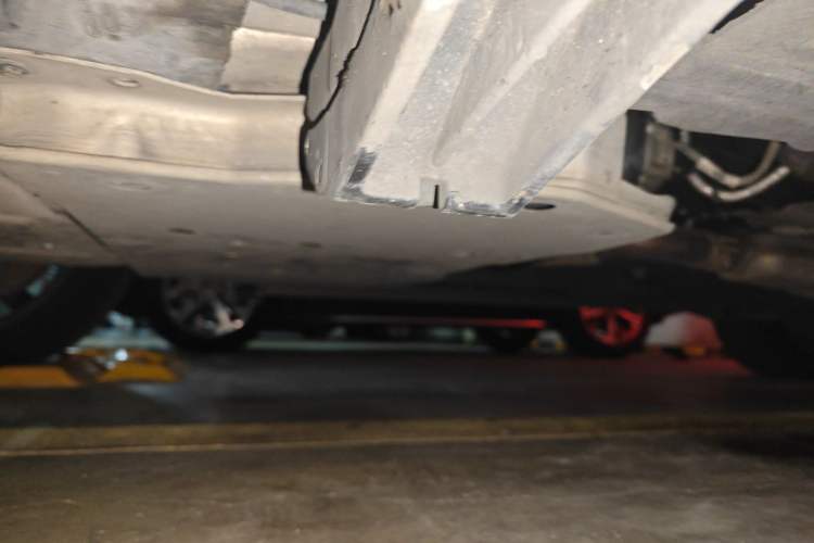 Used Land Rover Range Sport 2020 3.0 L6 HSE DYNAMIC Chassis Front Left