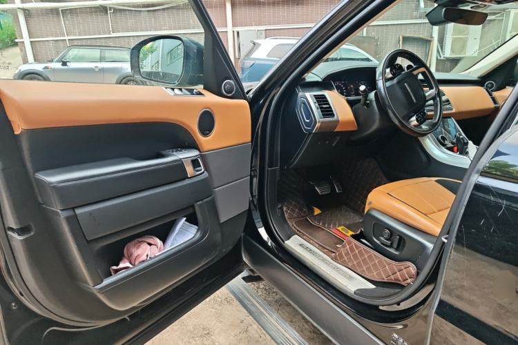 Used Land Rover Range Sport 2020 3.0 L6 HSE DYNAMIC Driver Seat