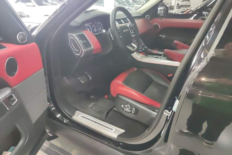 Used Land Rover Range Sport 2020 3.0 L6 HSE DYNAMIC Driver Seat