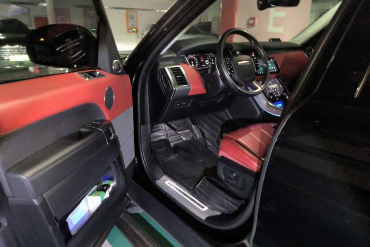 Used Land Rover Range Sport 2020 3.0 L6 HSE DYNAMIC Driver Seat