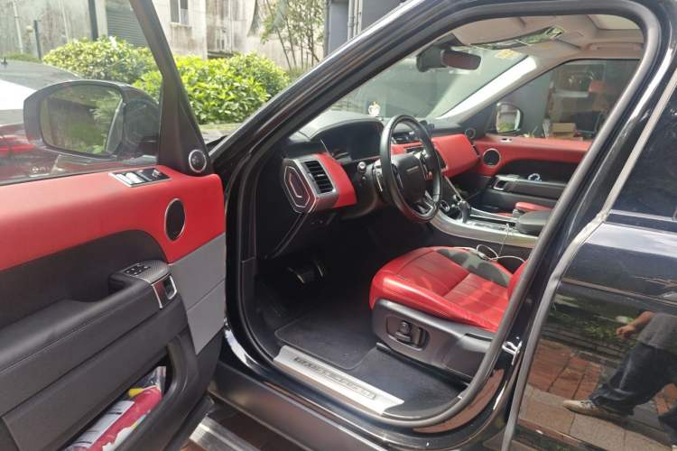 Used Land Rover Range Sport 2020 3.0 L6 HSE DYNAMIC Driver Seat