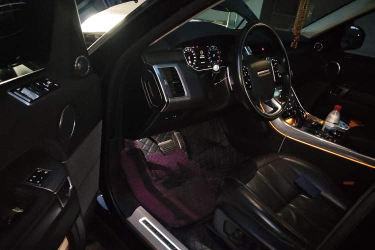 Used Land Rover Range Sport 2020 3.0 L6 SE Driver Seat