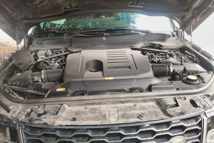 Used Land Rover Range Sport 2020 3.0 L6 HSE DYNAMIC Engine Bay