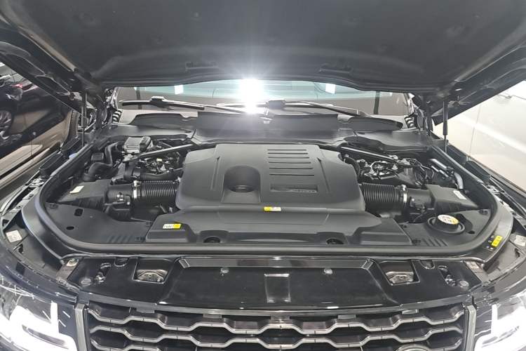 Used Land Rover Range Sport 2020 3.0 L6 HSE DYNAMIC Engine Bay