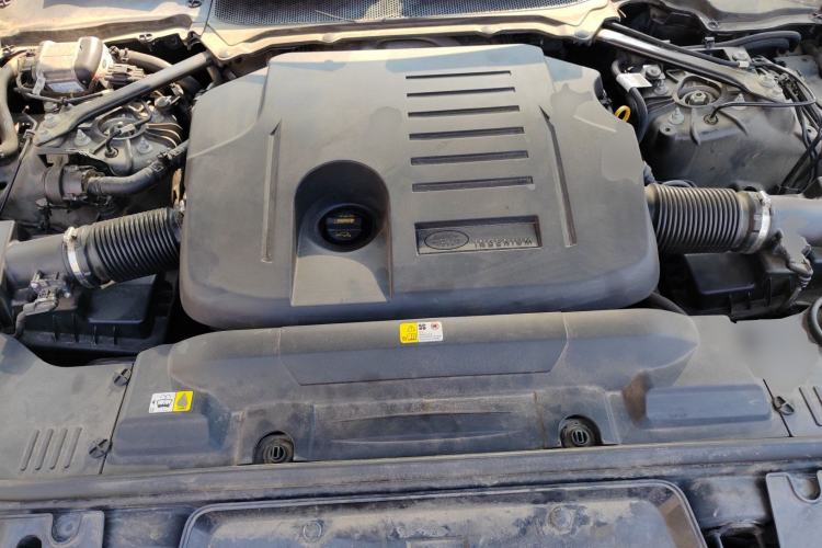 Used Land Rover Range Sport 2020 3.0 L6 HSE DYNAMIC Engine Bay