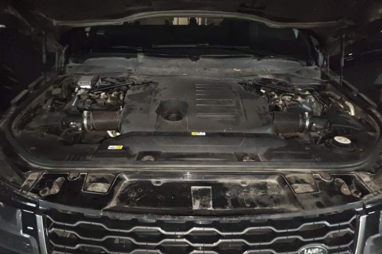 Used Land Rover Range Sport 2020 3.0 L6 HSE DYNAMIC Engine Bay
