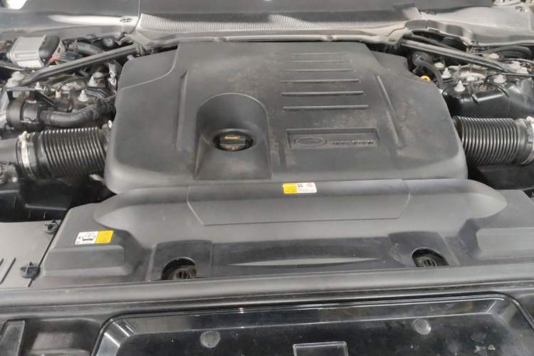 Used Land Rover Range Sport 2020 3.0 L6 HSE DYNAMIC Engine Bay