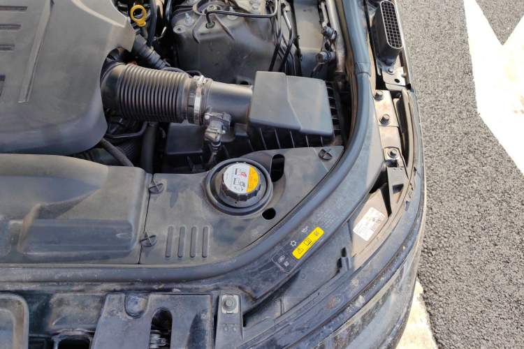 Used Land Rover Range Sport 2020 3.0 L6 HSE DYNAMIC Engine Bay Left