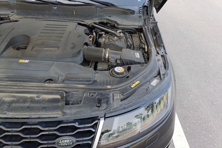 Used Land Rover Range Sport 2020 3.0 L6 SE Engine Bay Left