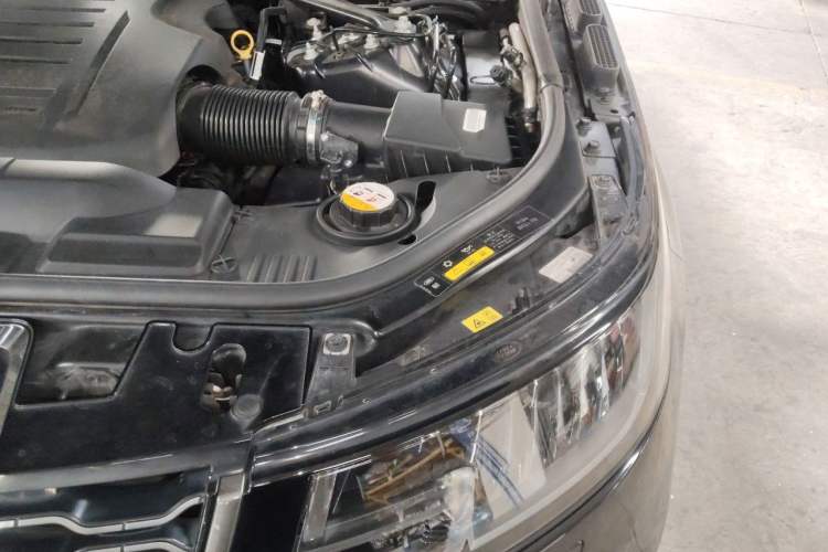Used Land Rover Range Sport 2020 3.0 L6 HSE DYNAMIC Engine Bay Left
