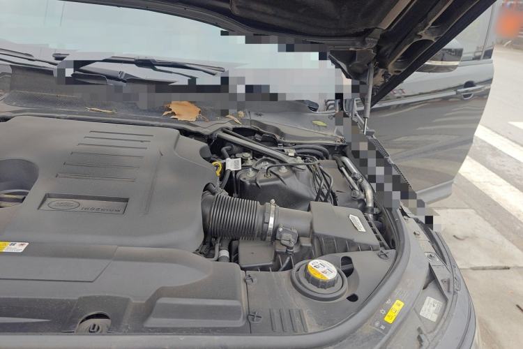 Used Land Rover Range Sport 2020 3.0 L6 SE Engine Bay Left