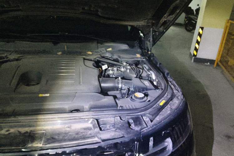 Used Land Rover Range Sport 2020 3.0 L6 HSE DYNAMIC Engine Bay Left
