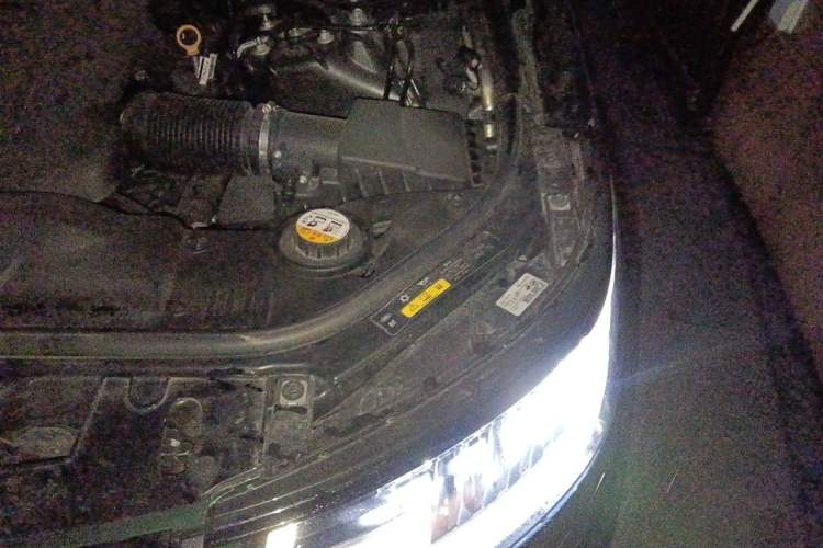 Used Land Rover Range Sport 2020 3.0 L6 HSE DYNAMIC Engine Bay Left