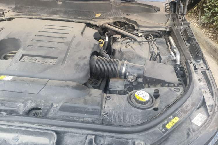 Used Land Rover Range Sport 2020 3.0 L6 HSE DYNAMIC Engine Bay Left